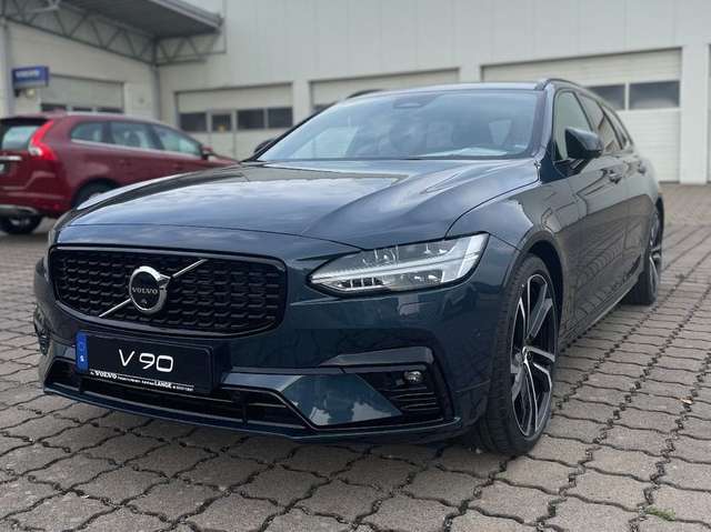 Volvo  B4 Plus Dark *AHK,360°, Standheizung. ..*